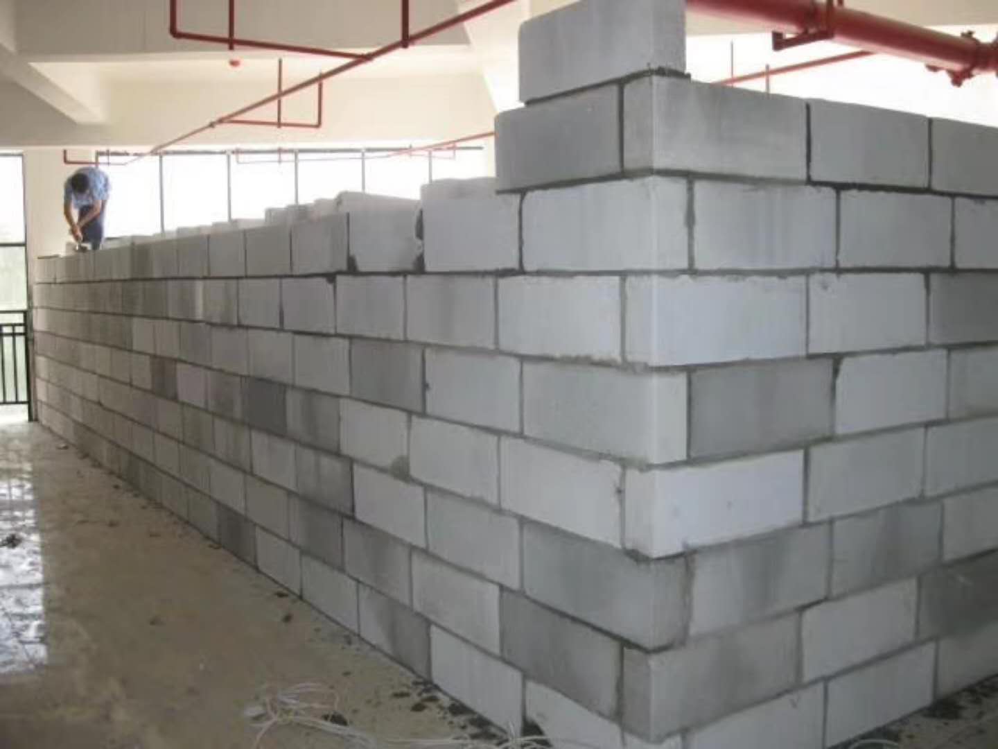 天门蒸压加气混凝土砌块承重墙静力和抗震性能的研究